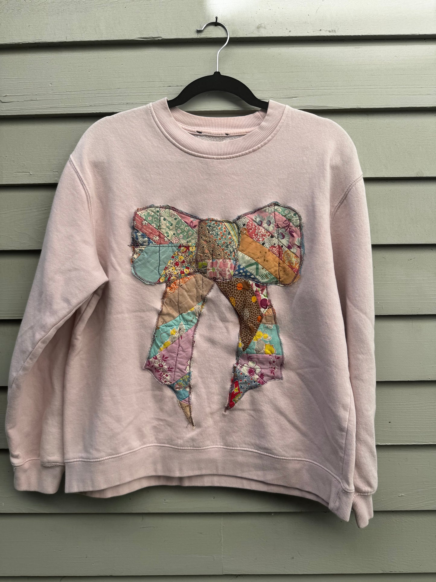 Ribbon Crewneck #2